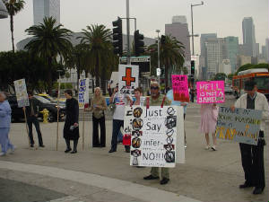 E32009/Protest.JPG